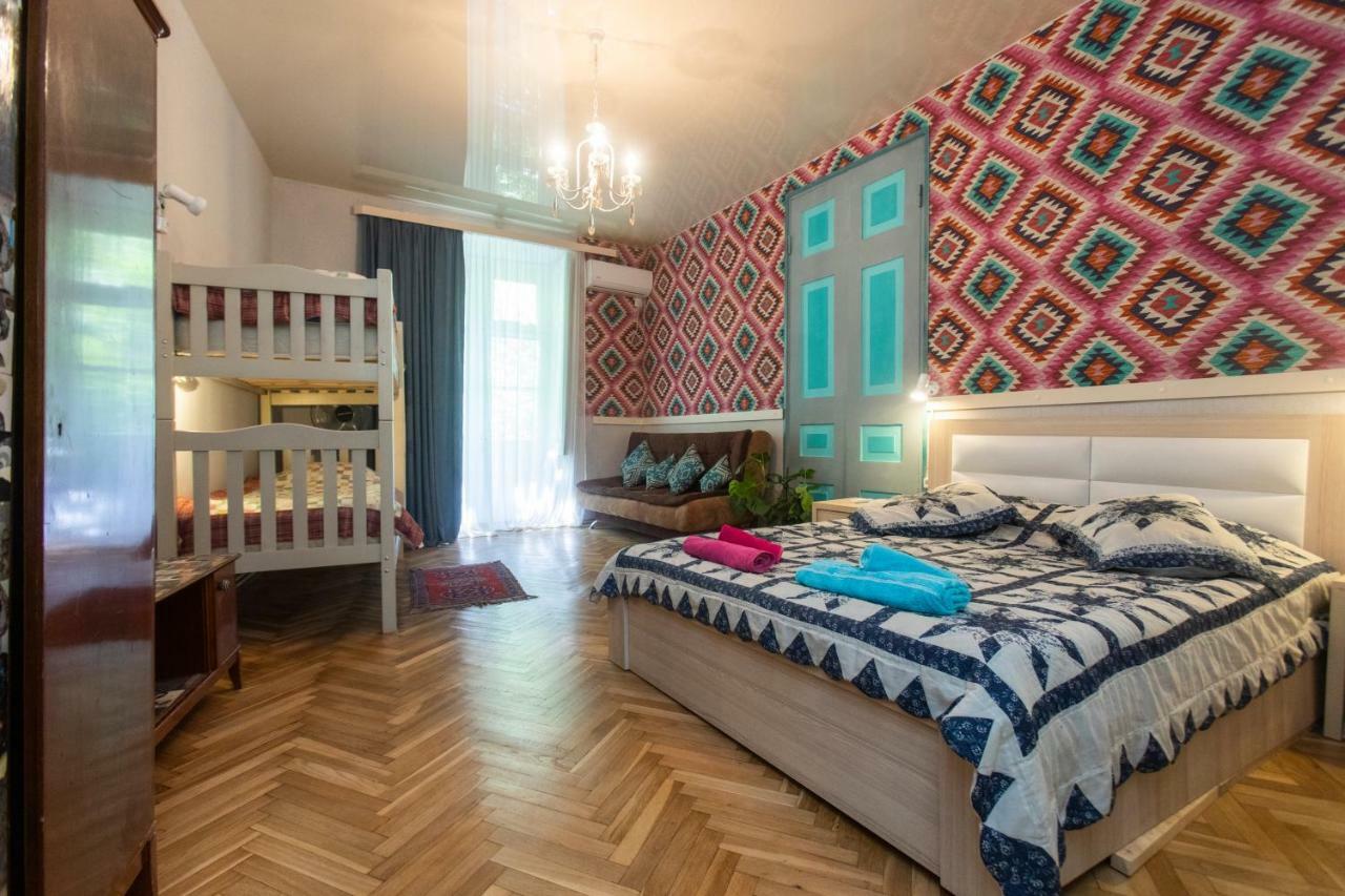 Private Apartment In The Center Of Old Tbilisi Exterior photo